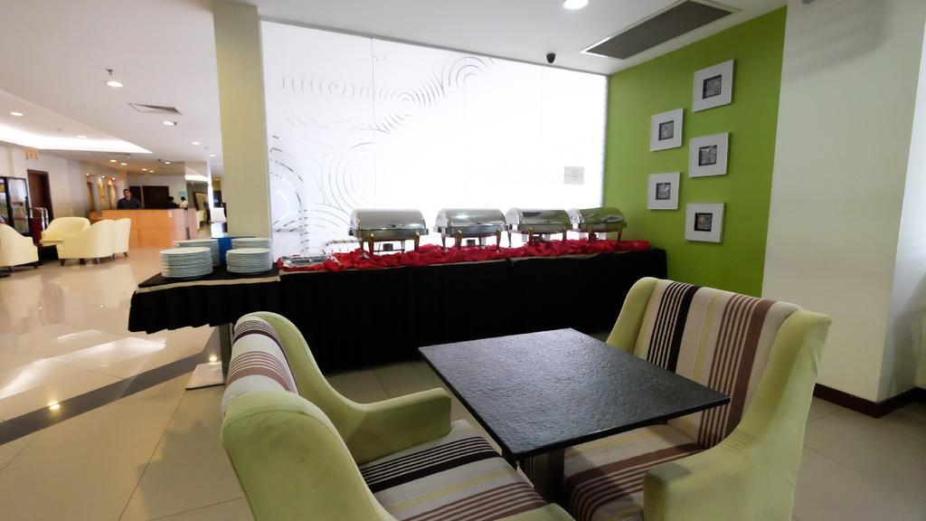 Times Hotel Brunei Μπαντάρ Σερί Μπεγκαβάν Εξωτερικό φωτογραφία